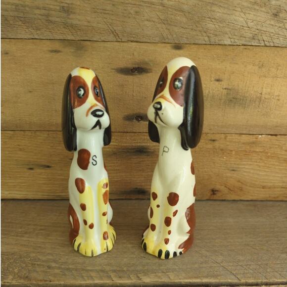 Vtg Anthropomorphic Kitschy Tall Hound Dog Salt & Pepper Shakers by Commodore - Picture 1 of 10